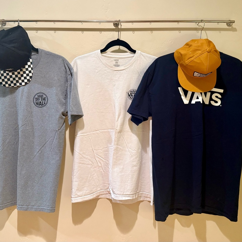 Vans bundle 11 pieces sz large (shirts, hats, socks)